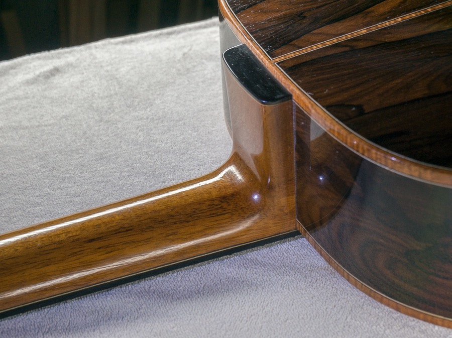 OMvr heel and neck back.jpg