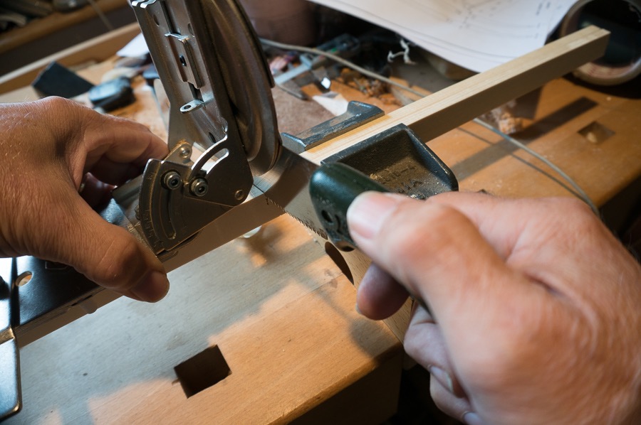 Cutting X brace box joint.jpg